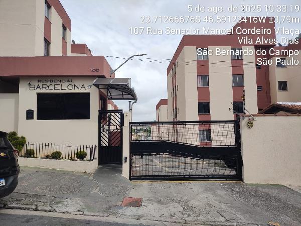 Apartamento — Alves Dias