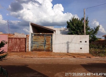 Casa — Nova Pitangueiras