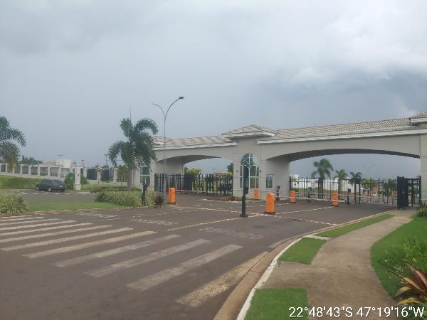 Casa — Jardim Recanto Das Aguas