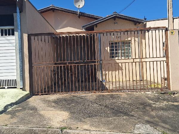 Casa — Conjunto Residencial Araretama