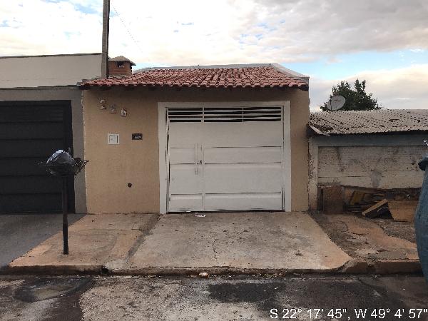 Casa — Vila Garcia