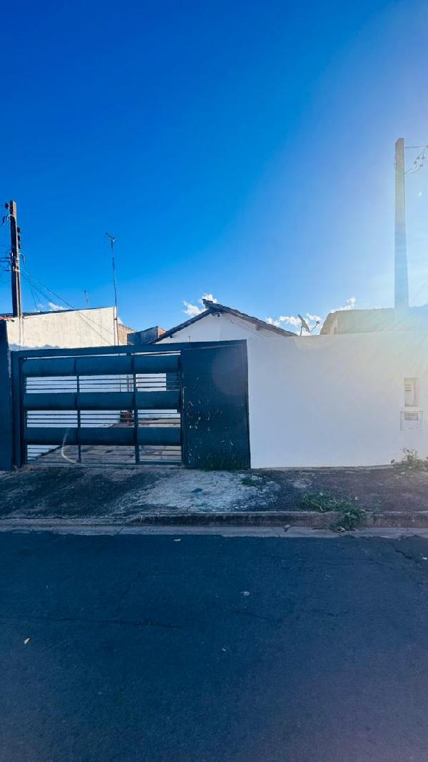 Casa — Conjunto Residencial Alcir Raineri