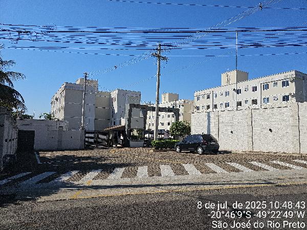 Apartamento — Jardim Simoes