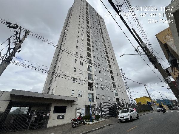 Apartamento — Jardim Santo Estevao