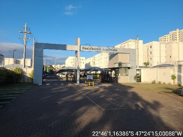 Apartamento — Chacara Taver