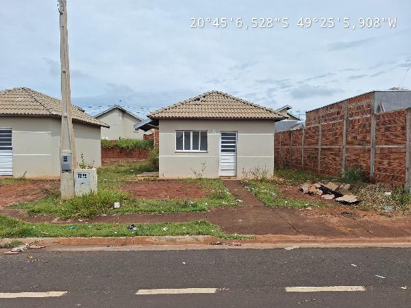 Casa — Residencial Maria Clara 2